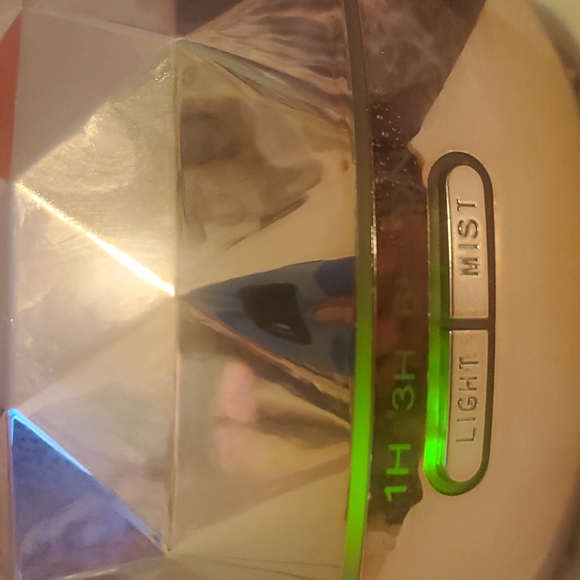 LED Color Changing Essential Oil Mist Diffuser - Picture 3 of 16